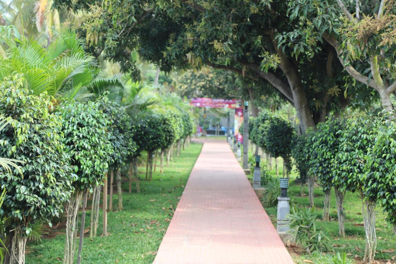 Celebrity Resort Chennai Tambaram Exterior photo