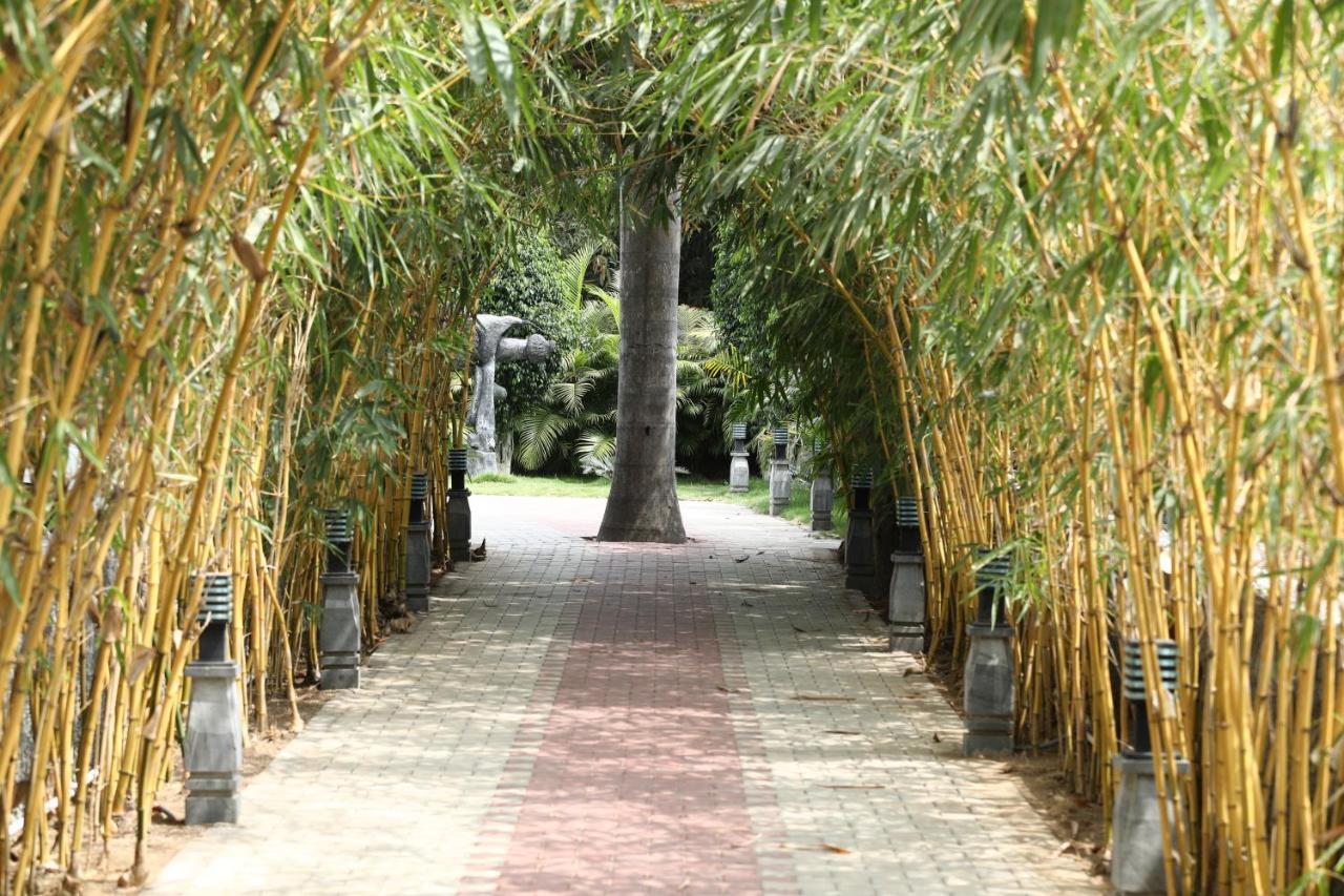 Celebrity Resort Chennai Tambaram Exterior photo