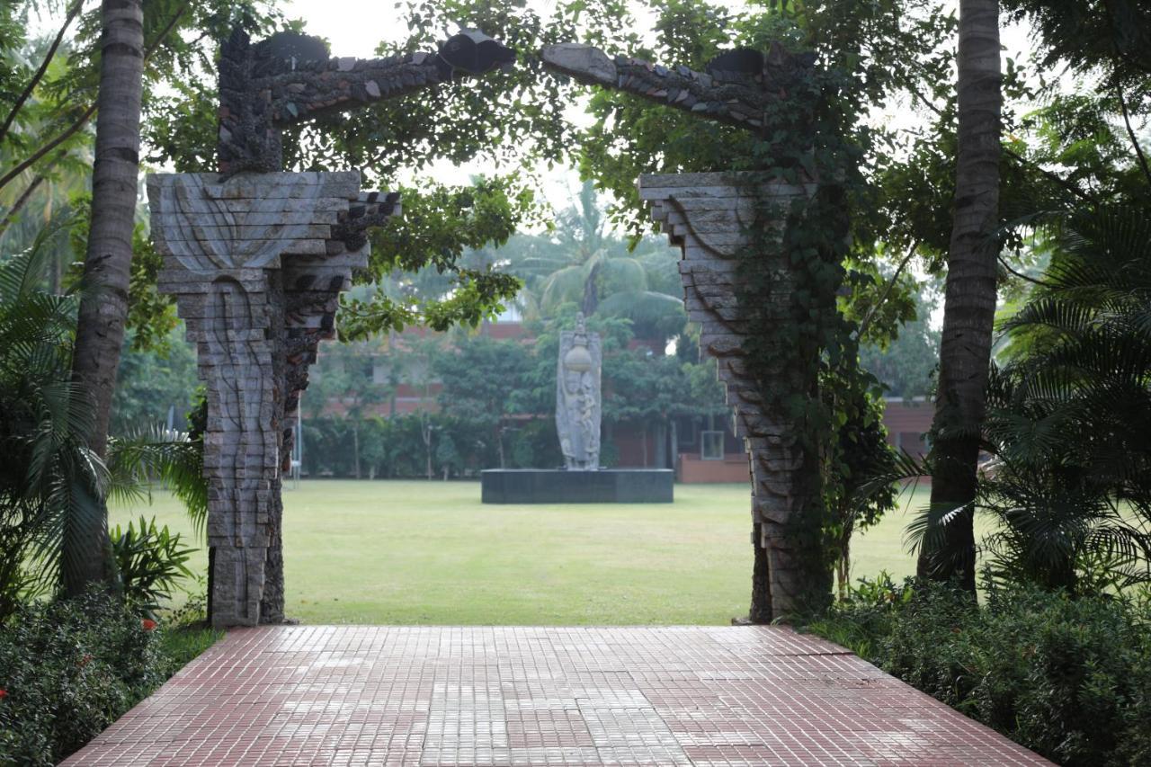 Celebrity Resort Chennai Tambaram Exterior photo