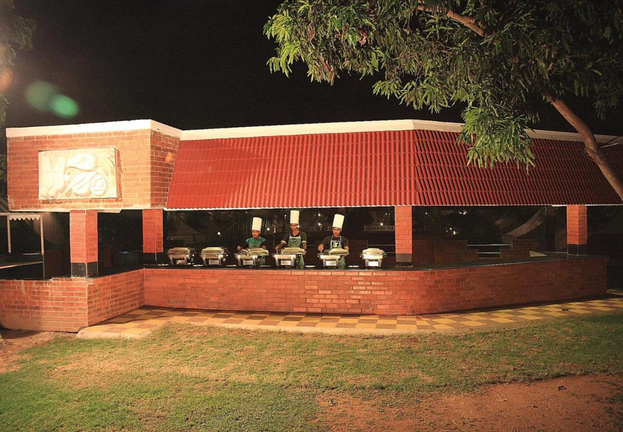 Celebrity Resort Chennai Tambaram Exterior photo