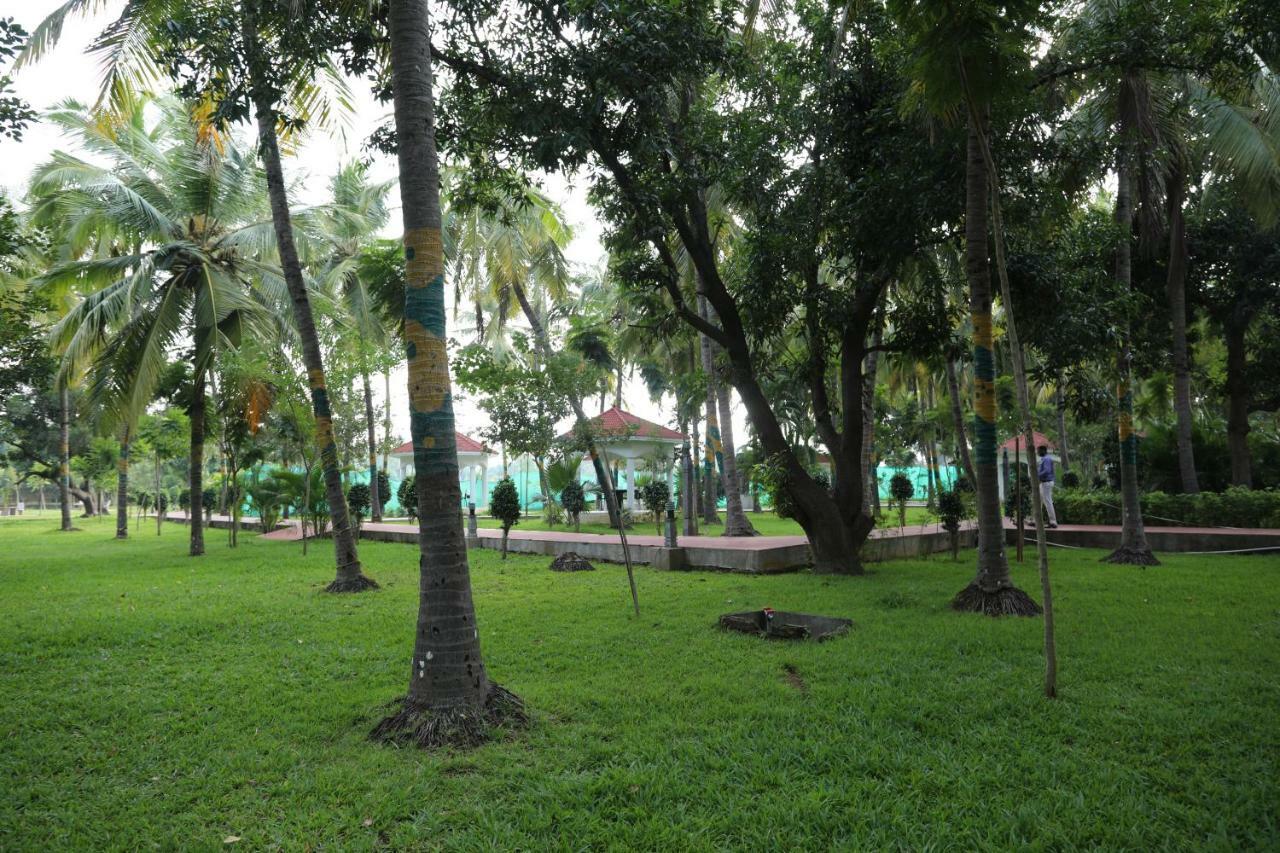 Celebrity Resort Chennai Tambaram Exterior photo