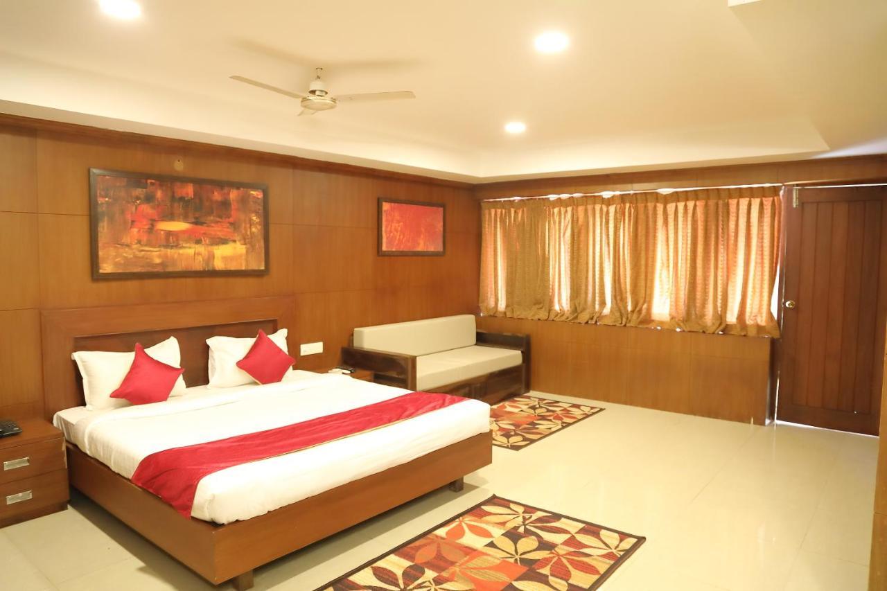 Celebrity Resort Chennai Tambaram Exterior photo