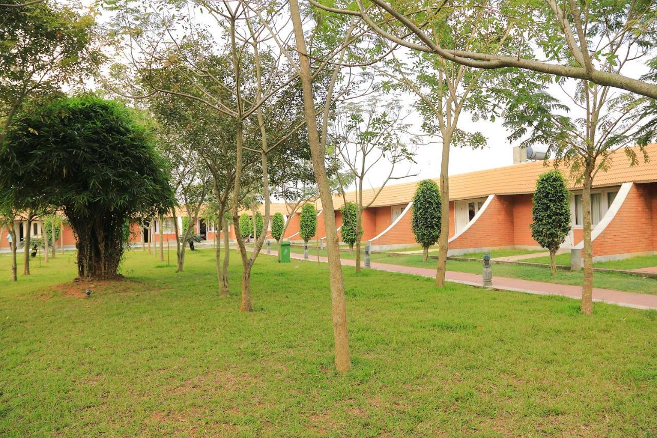Celebrity Resort Chennai Tambaram Exterior photo