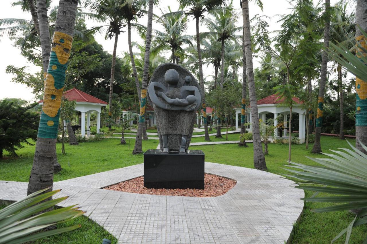 Celebrity Resort Chennai Tambaram Exterior photo